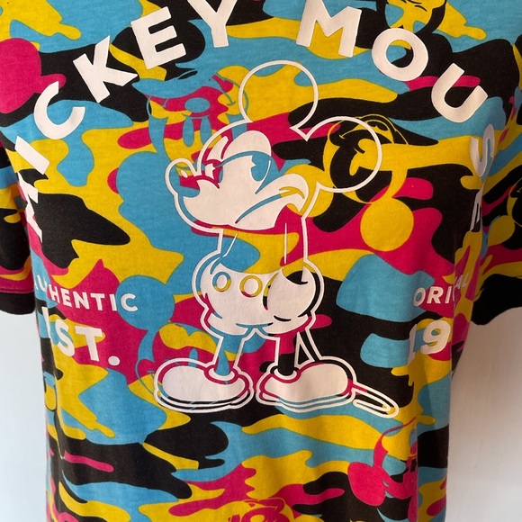 CLOSET CLEAN OUT!!
BNWOT - Mickey Camo T-shirt - Picture 1 of 4
